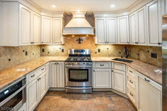 45 Averell Dr 45, Parsippany-troy Hills Twp., NJ 07950