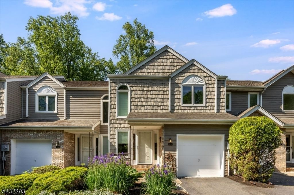 45 Averell Dr 45, Parsippany-troy Hills Twp., NJ 07950