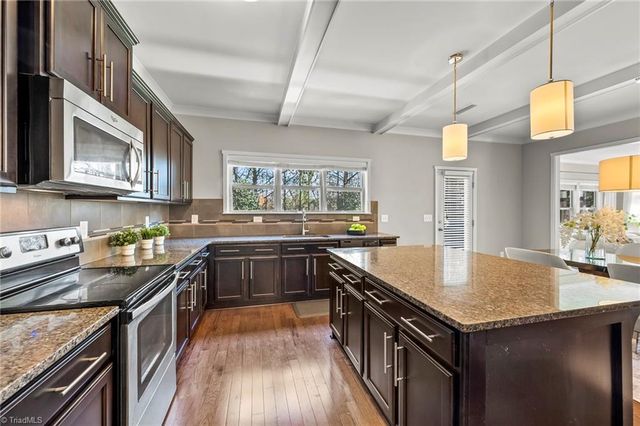 4229 Wedge Drive, Pfafftown, NC 27040