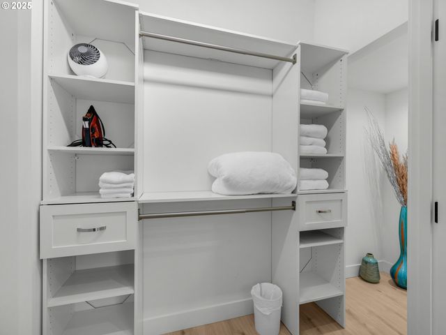 210 15TH Ave, Seaside, OR 97138