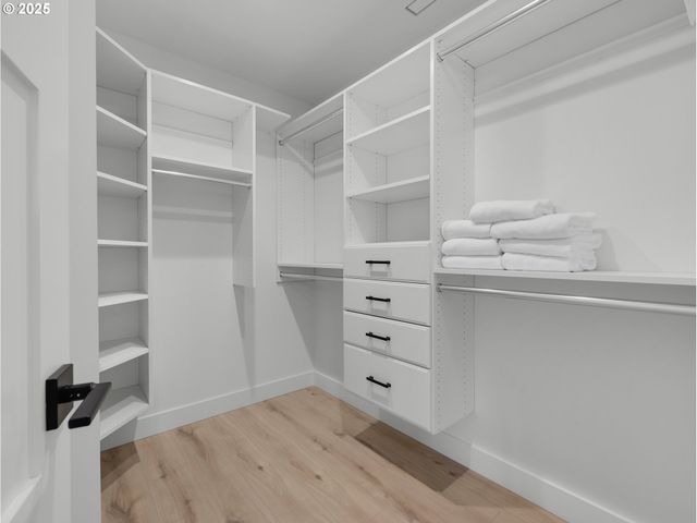 210 15TH Ave, Seaside, OR 97138