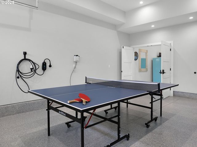 210 15TH Ave, Seaside, OR 97138