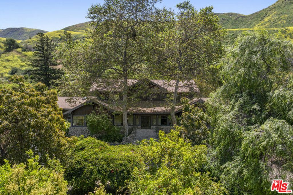 15454 S Mountain Road, Santa Paula, CA 93060