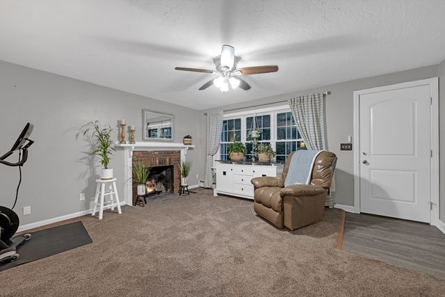 73 Brintnal Dr, Rutland, MA 01543