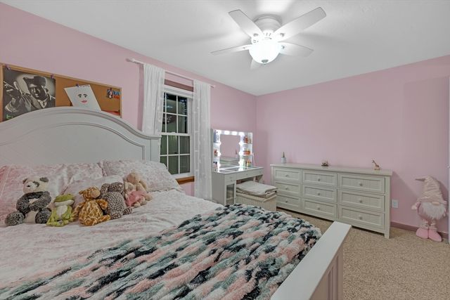 73 Brintnal Dr, Rutland, MA 01543