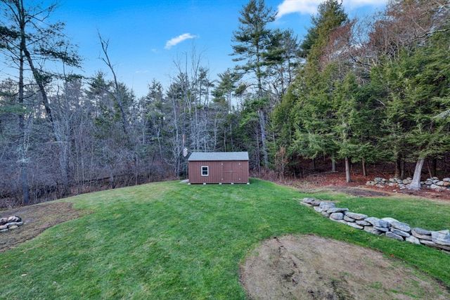 73 Brintnal Dr, Rutland, MA 01543