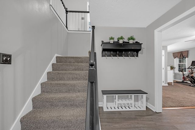 73 Brintnal Dr, Rutland, MA 01543