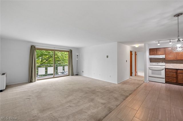 3400 Wooster Road 313, Rocky River, OH 44116
