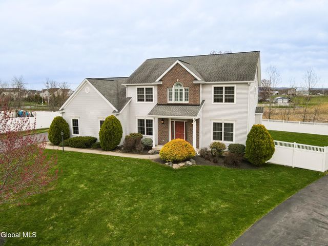 4 Teasdale Court, Colonie, NY 12189