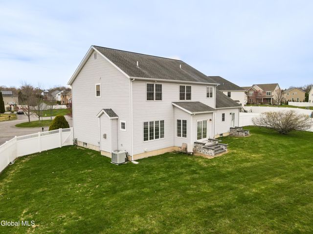 4 Teasdale Court, Colonie, NY 12189