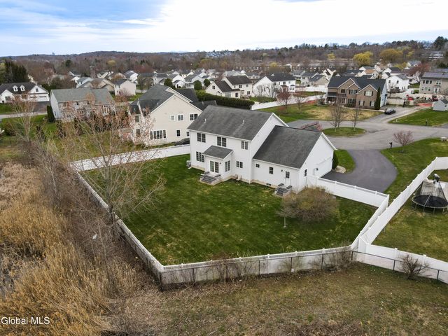 4 Teasdale Court, Colonie, NY 12189