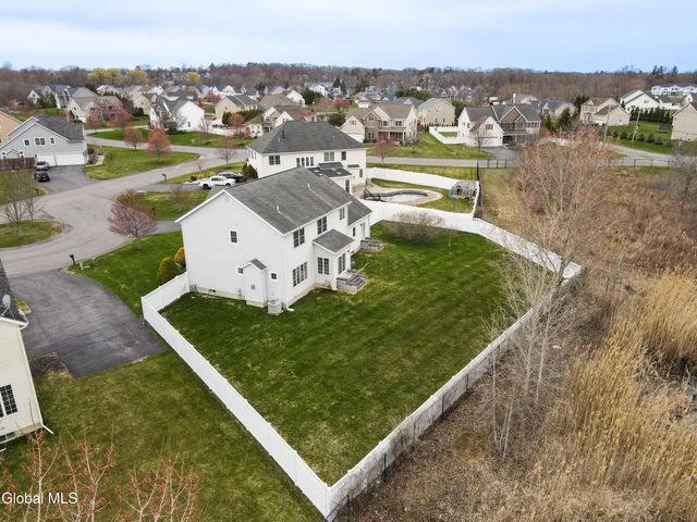 4 Teasdale Court, Colonie, NY 12189
