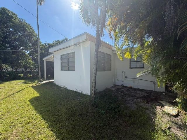 6871 SW 37th Street B, Miami, FL 33155