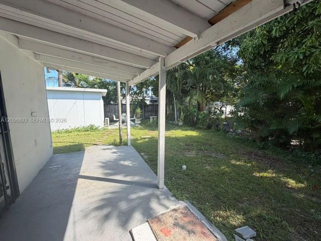 6871 SW 37th Street B, Miami, FL 33155