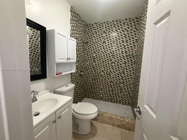 6871 SW 37th Street B, Miami, FL 33155