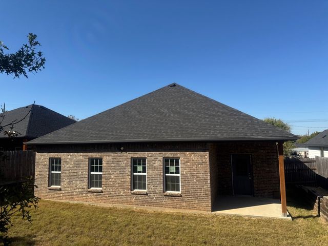 2213 Beverly Drive, Granbury, TX 76048