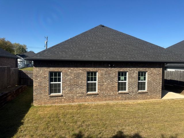 2213 Beverly Drive, Granbury, TX 76048