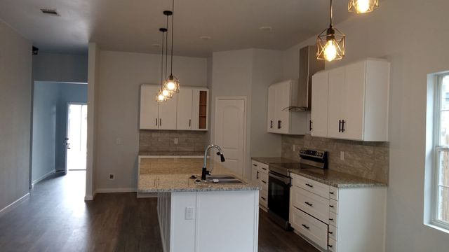 2213 Beverly Drive, Granbury, TX 76048