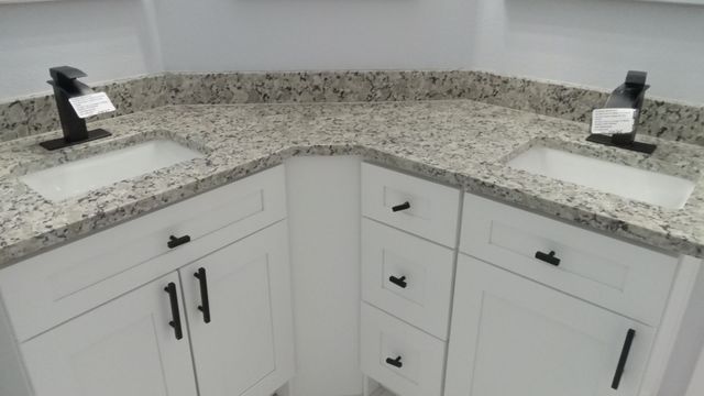 2213 Beverly Drive, Granbury, TX 76048