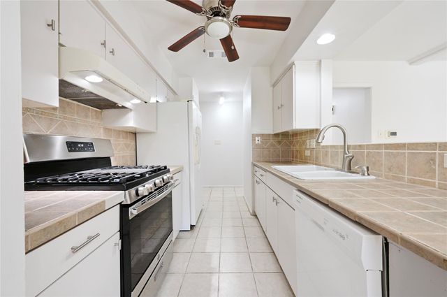 3005 Steck Ave, Austin, TX 78757