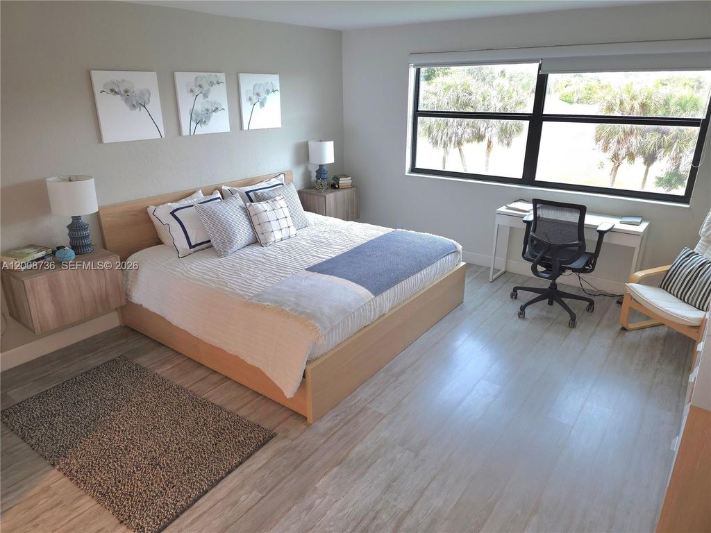 16171 Blatt Blvd 302, Weston, FL 33326