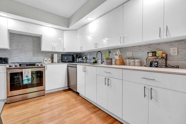 1904 S Ocean Drive 201, Hallandale Beach, FL 33009