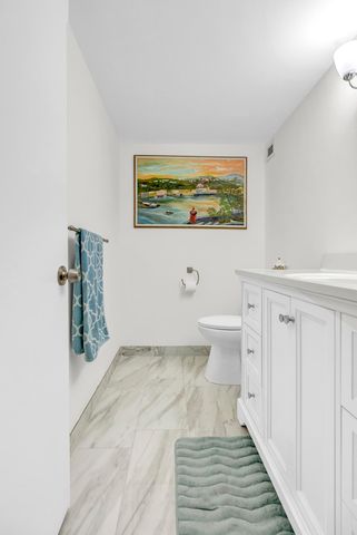 1904 S Ocean Drive 201, Hallandale Beach, FL 33009