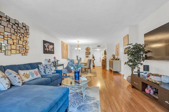 1904 S Ocean Drive 201, Hallandale Beach, FL 33009