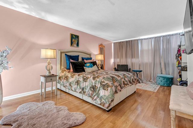 1904 S Ocean Drive 201, Hallandale Beach, FL 33009