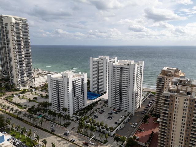 1904 S Ocean Drive 201, Hallandale Beach, FL 33009