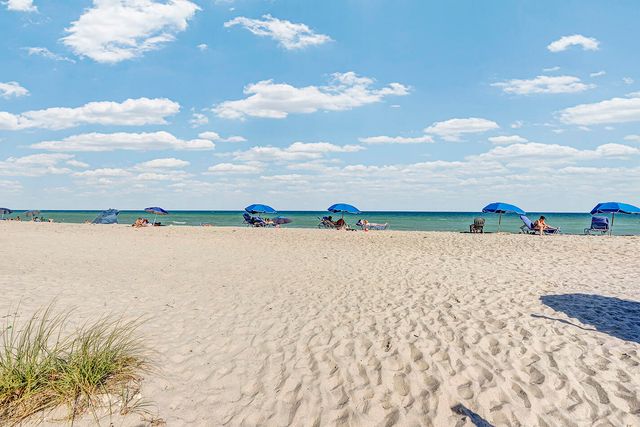 1904 S Ocean Drive 201, Hallandale Beach, FL 33009