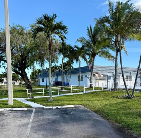 20330 NE 2nd Avenue 19, Miami Gardens, FL 33179