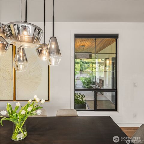 5482 Fletcher Landing NE, Bainbridge Island, WA 98110