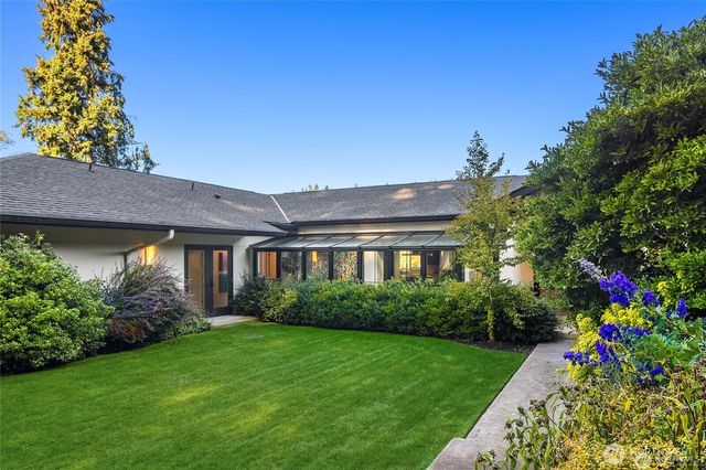 5482 Fletcher Landing NE, Bainbridge Island, WA 98110