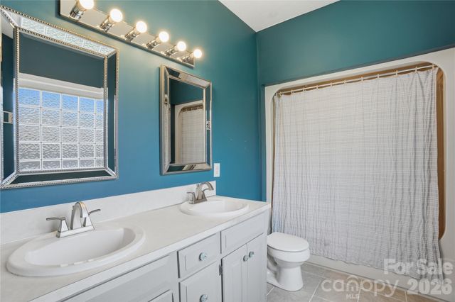 1550 Indian Springs Drive NW, Conover, NC 28613