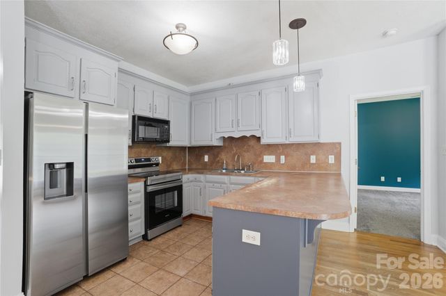 1550 Indian Springs Drive NW, Conover, NC 28613