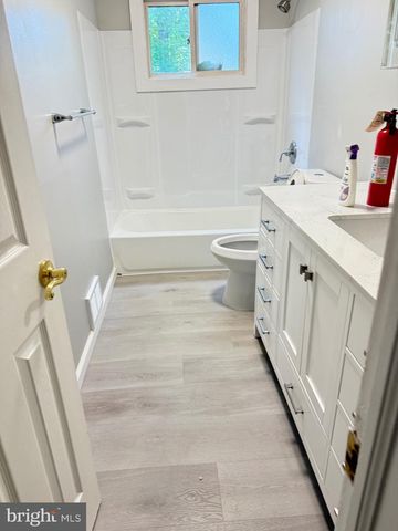 930 WOODLANE RD, Mount Holly, NJ 08060