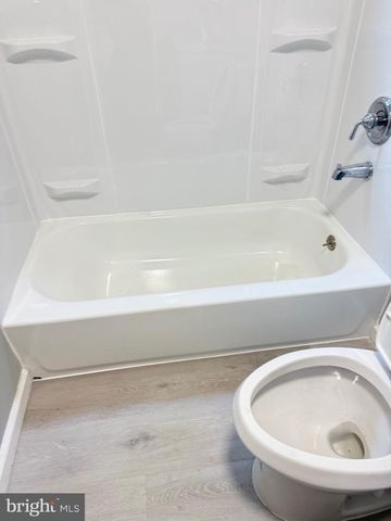 930 WOODLANE RD, Mount Holly, NJ 08060