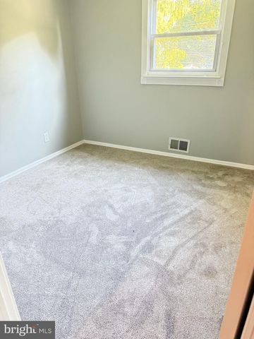 930 WOODLANE RD, Mount Holly, NJ 08060