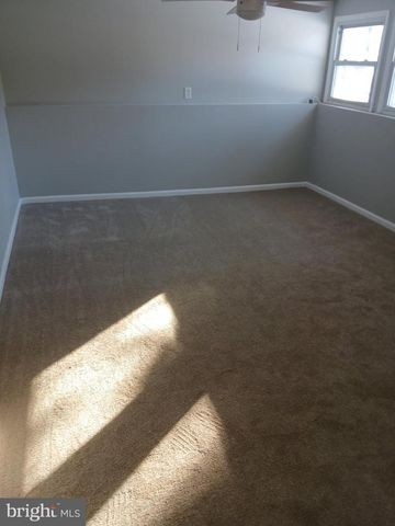 930 WOODLANE RD, Mount Holly, NJ 08060