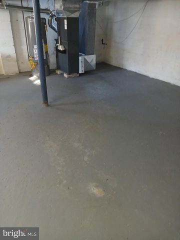 930 WOODLANE RD, Mount Holly, NJ 08060