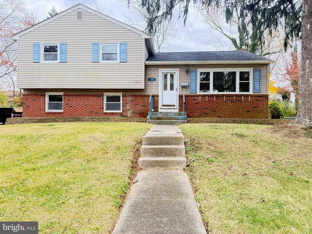 930 WOODLANE RD, Mount Holly, NJ 08060