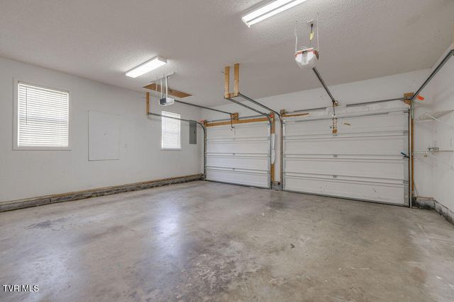 101 Mitchell Creek Drive, Jonesborough, TN 37659