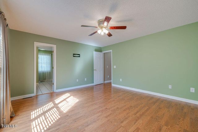 101 Mitchell Creek Drive, Jonesborough, TN 37659