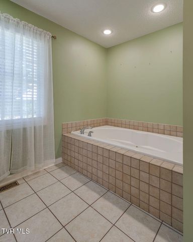 101 Mitchell Creek Drive, Jonesborough, TN 37659
