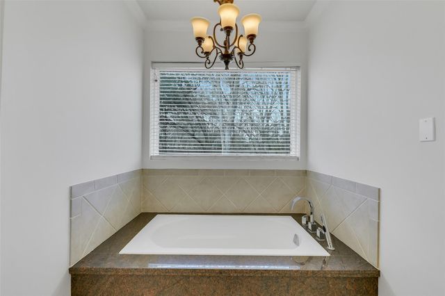 209 Pine Willow Court, Friendswood, TX 77546