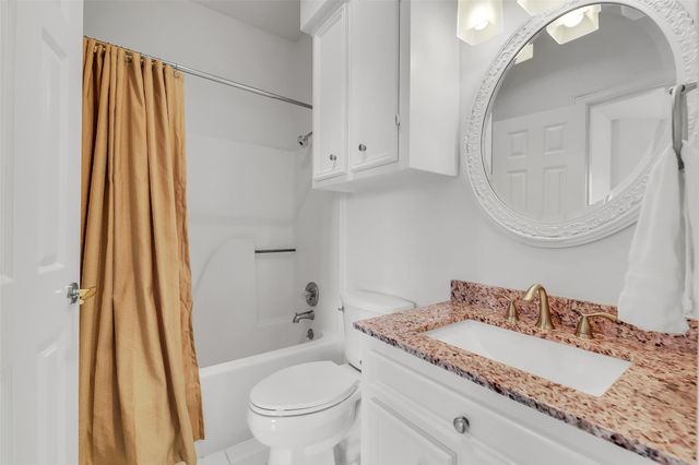 209 Pine Willow Court, Friendswood, TX 77546