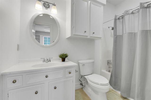 209 Pine Willow Court, Friendswood, TX 77546