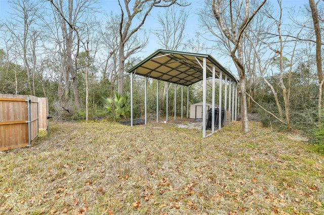 209 Pine Willow Court, Friendswood, TX 77546