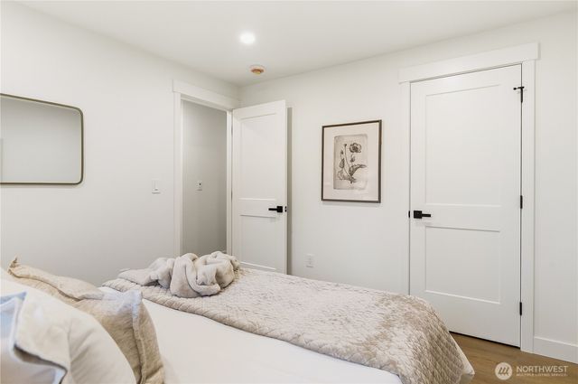 5003 239th Place SW, Lake Forest Park, WA 98043